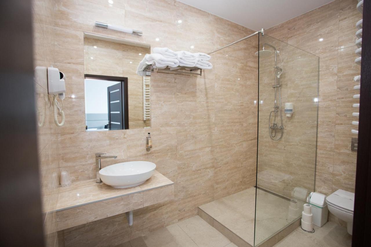 Hotel Tiffany Nowe Miasto Lubawskie Extérieur photo